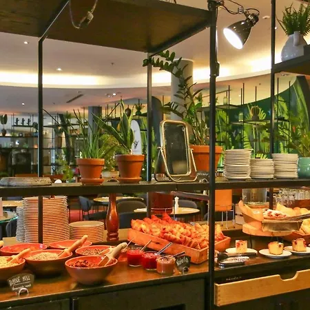 Отель Vienna House By Wyndham Andel's Cracow 4*